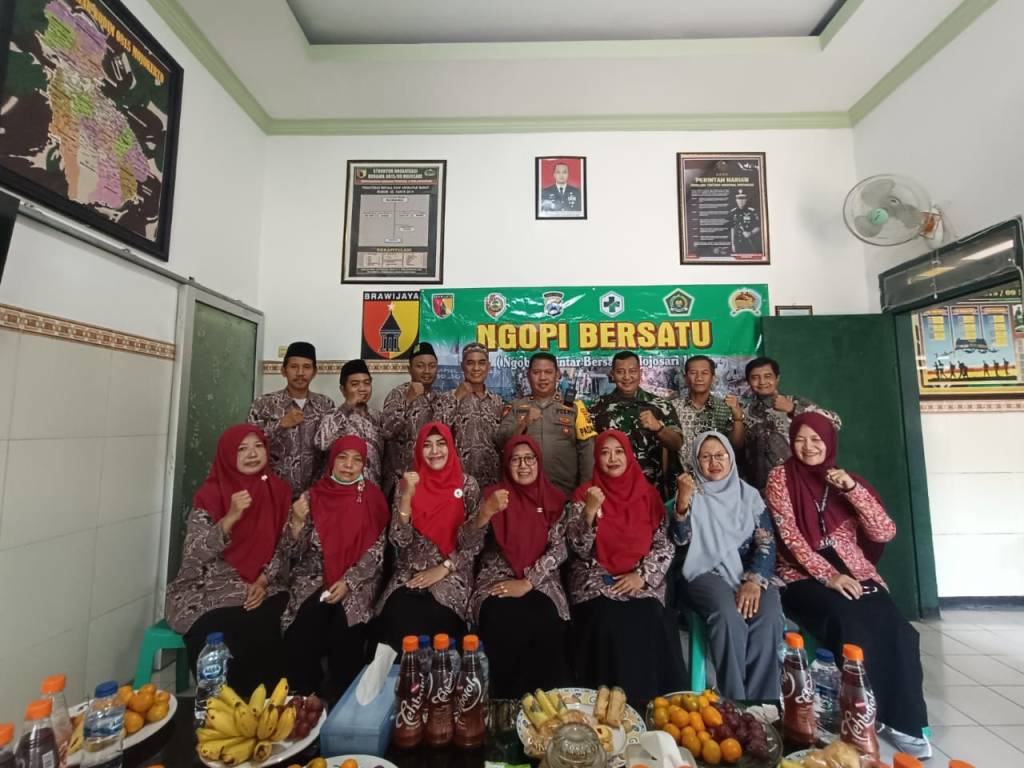 Ngopi Bersatu, Danramil 0815/09 Mojosari Bareng Forkopimcam Rangkul Kepsek&nbsp;Se-Kecamatan