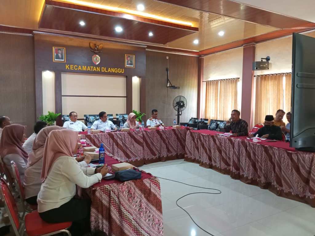 Hadi Purwanto Tak Kendor Menuntut Transparansi Tata Kelola Pemerintahan Desa&nbsp;Kedunglengkong