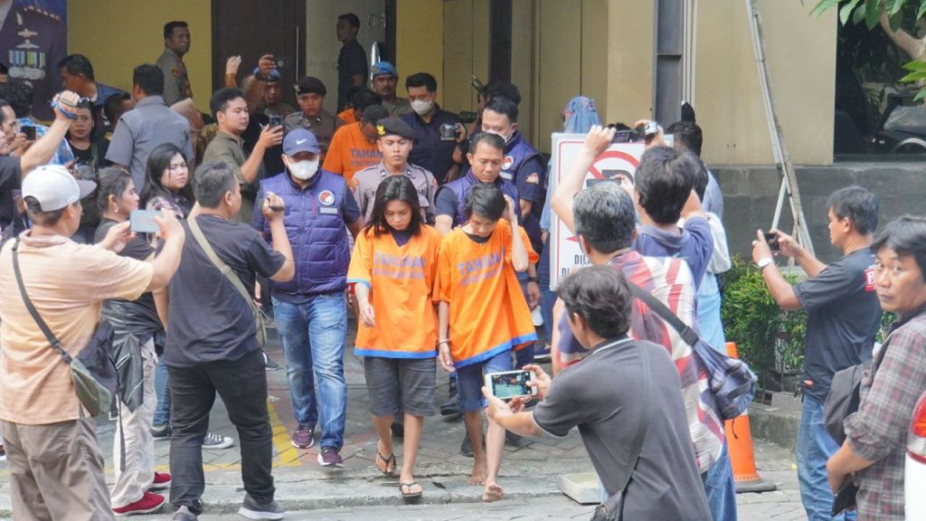 Satreskoba Polresta Sidoarjo Ringkus Pasutri Pengedar Sabu&nbsp;Sabu