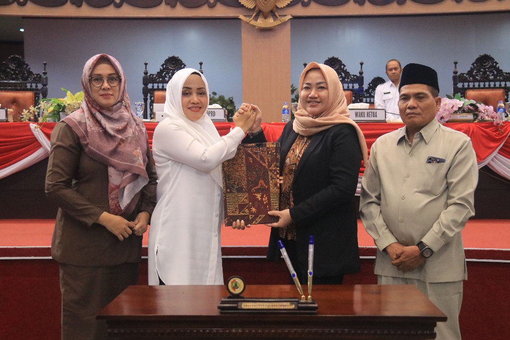DPRD Kabupaten Mojokerto Setujui Raperda Pertanggungjawaban APBD 2023 dan RPJPD 2025-2045