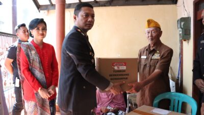 Forkopimda Kota Mojokerto Berikan Tali Asih Ke&nbsp;Veteran