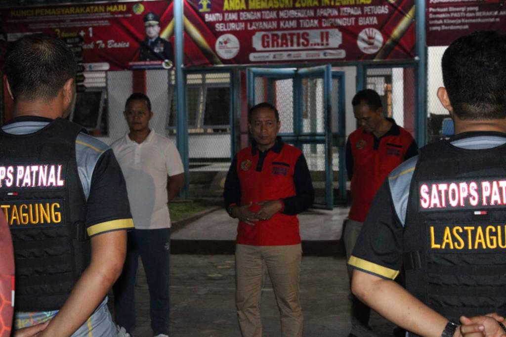 Kadivpas Lampung Tinjau Peningkatan Fasilitas Layanan,Gelar Razia Hingga Tes Urine Petugas Dan Warga Binaan Lapas&nbsp;KotaAgung
