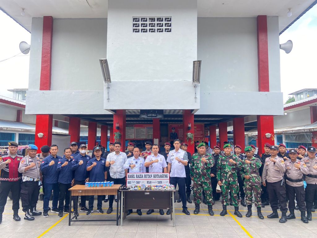 Kadivpas Kunjungi Rutan Kelas IIB KotaAgung Dan Lakukan Razia Gabungan Secara Mendadak,Ada Apa&nbsp;..!!